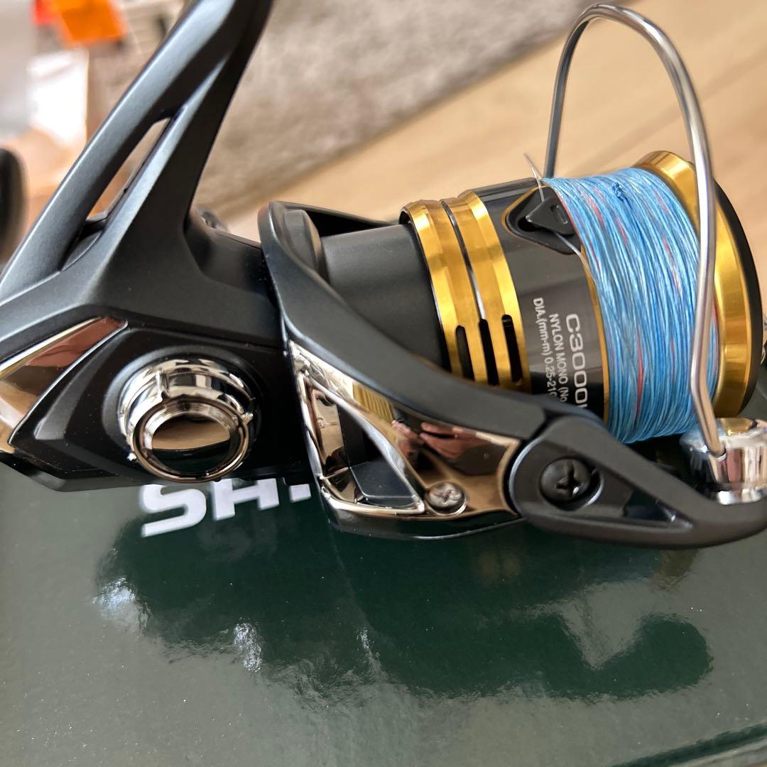 SHIMANO シマノ スピニングリール　22サハラC3000HG美品