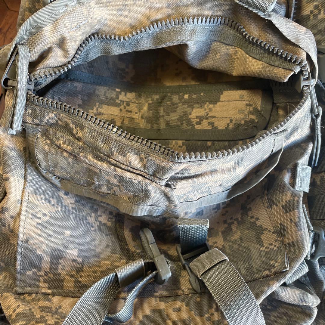 実物米軍放出 ACU装備フルセット１８点 タクティカルベスト＆バックパック