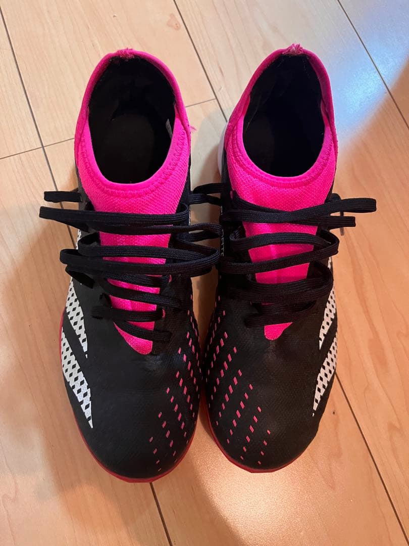 adidas トレーニングシューズ　25cm