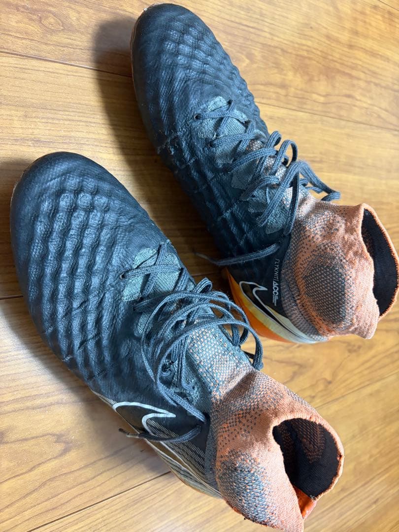 NIKE マジスタ
