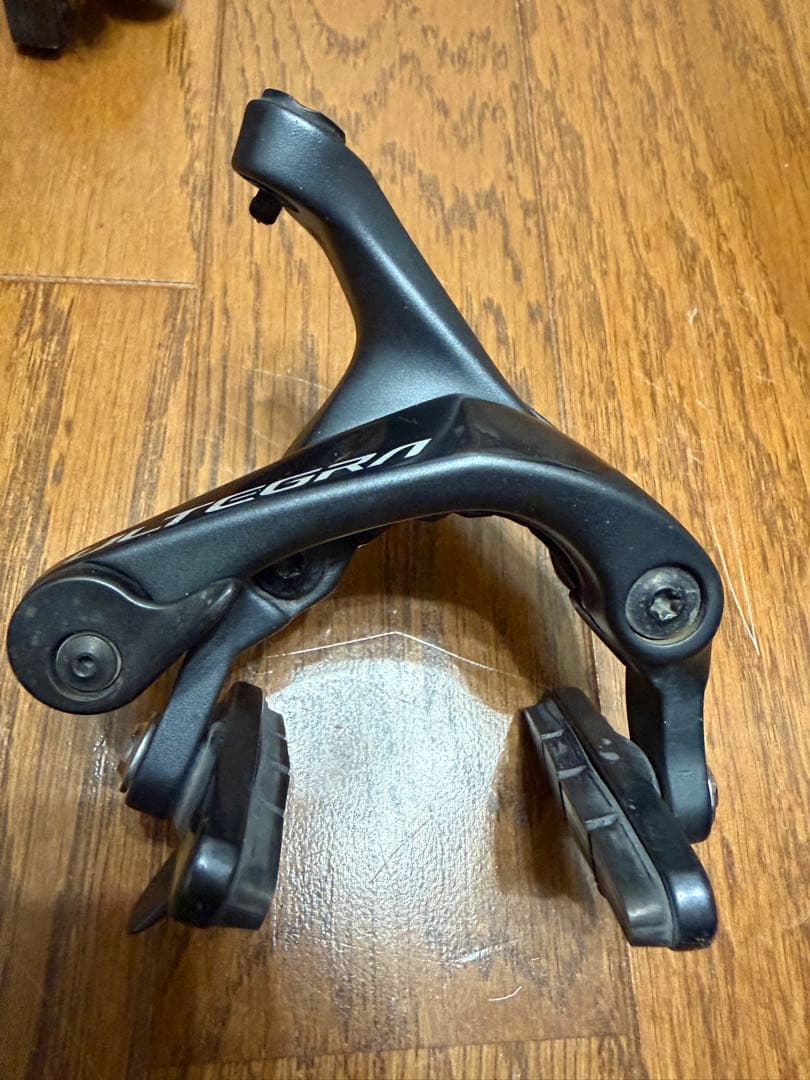 ULTEGRA BR-R8000 キャリパーブレーキ