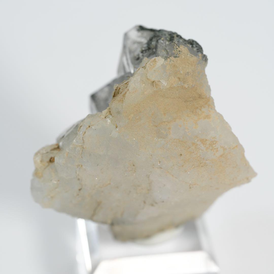 【綺麗な結晶】クローライトinクォーツ 60×48×48mm