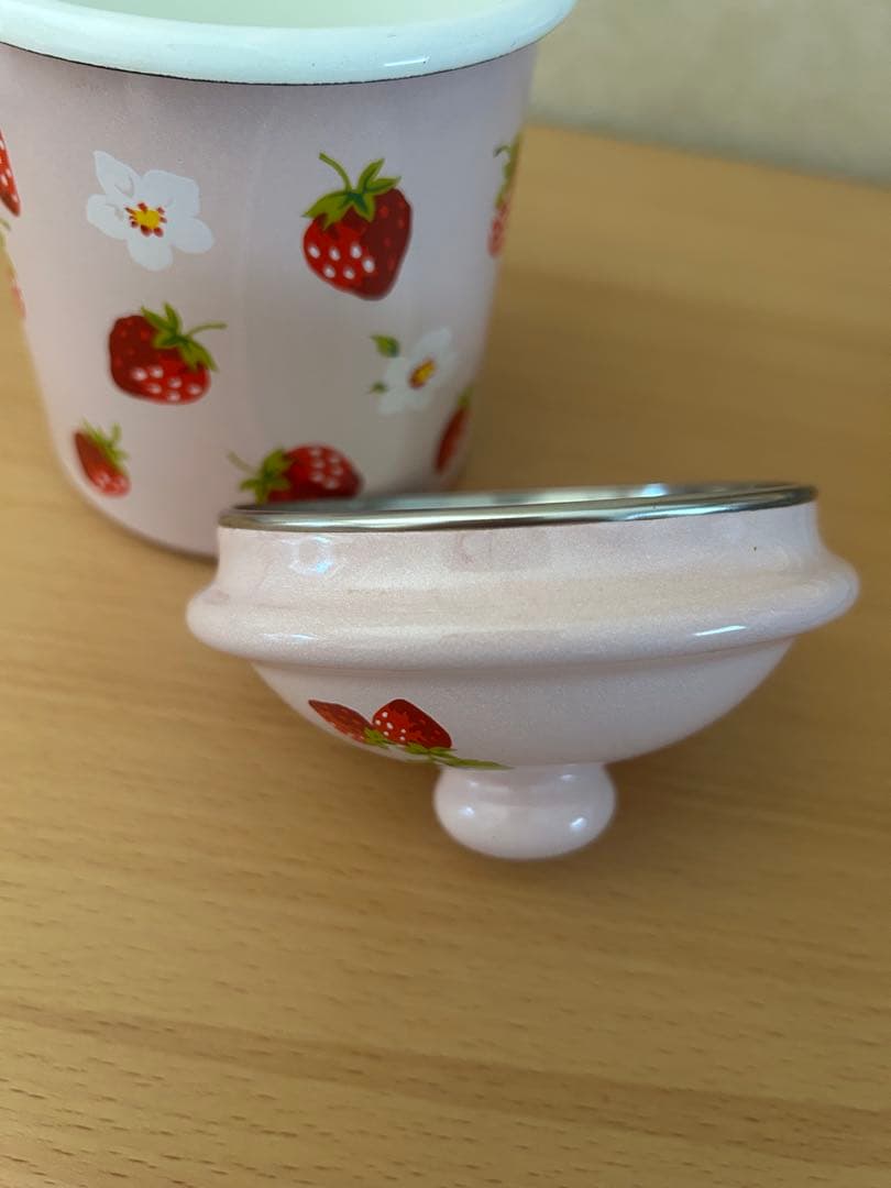 praime praime market ホーロー　容器　琺瑯　いちご　苺