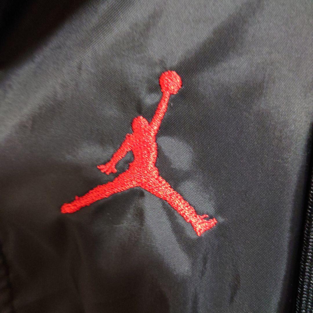 ジョーダン ナイロンジャケット ナイキ bred