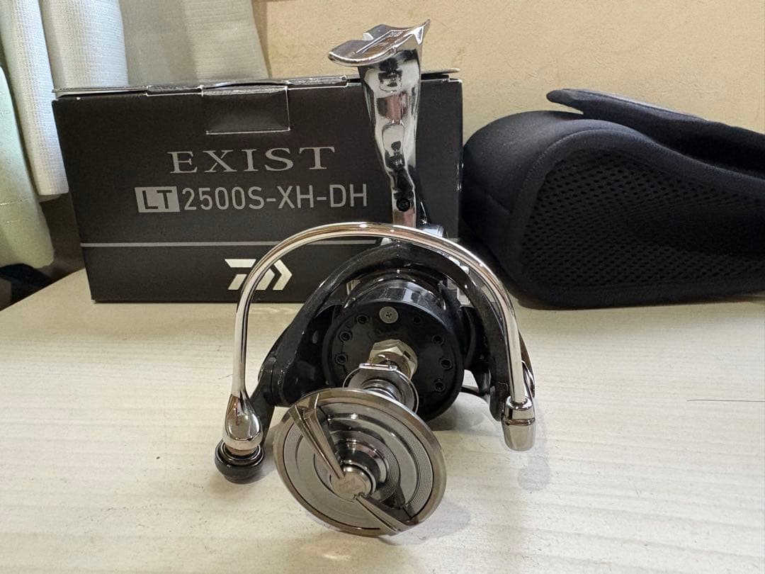 ★☆ダイワ　 18イグジスト　LT2500S XH DH ボディ　新品同様