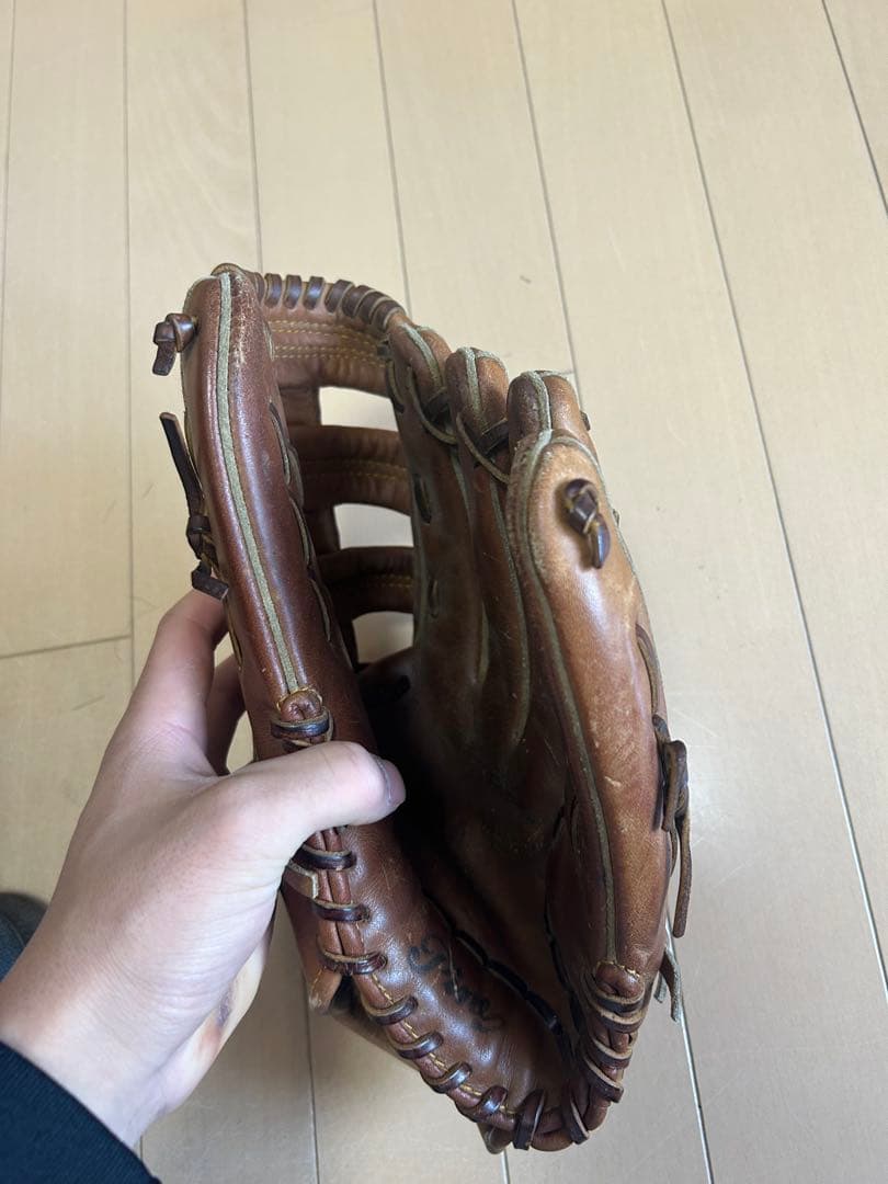 レザー製ブラウン野球グローブ 右投げ用