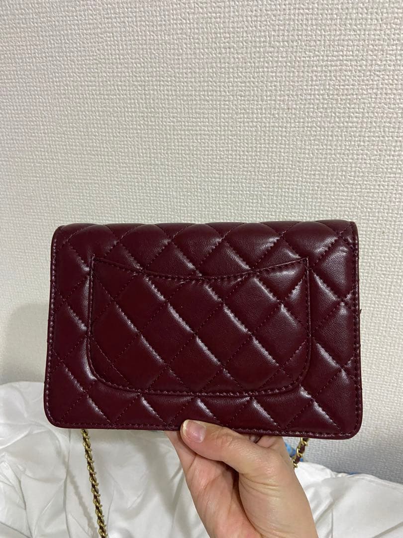CHANELノベルティ バーガンディ レザー クラッチバッグ