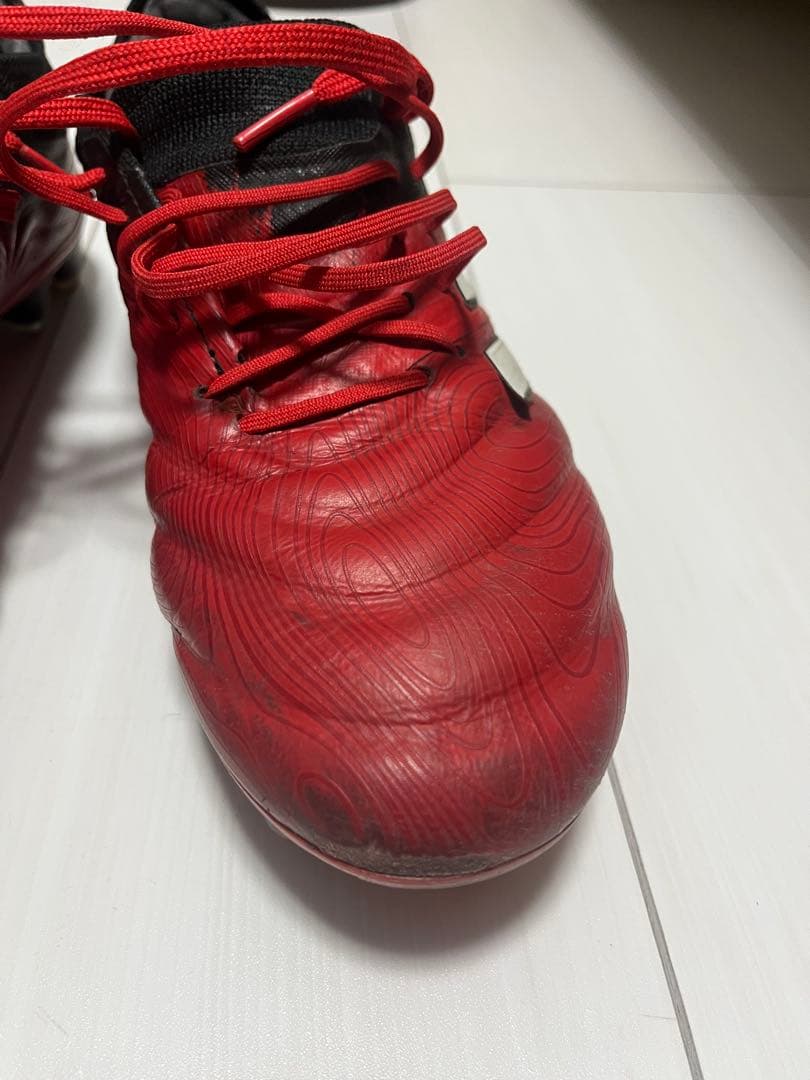 adidas スパイクシューズ