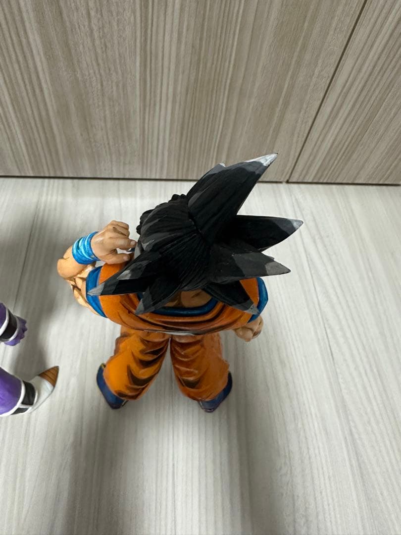 一番くじ　ドラゴンボールリペイント　フィギュア　ギニュー　孫悟空