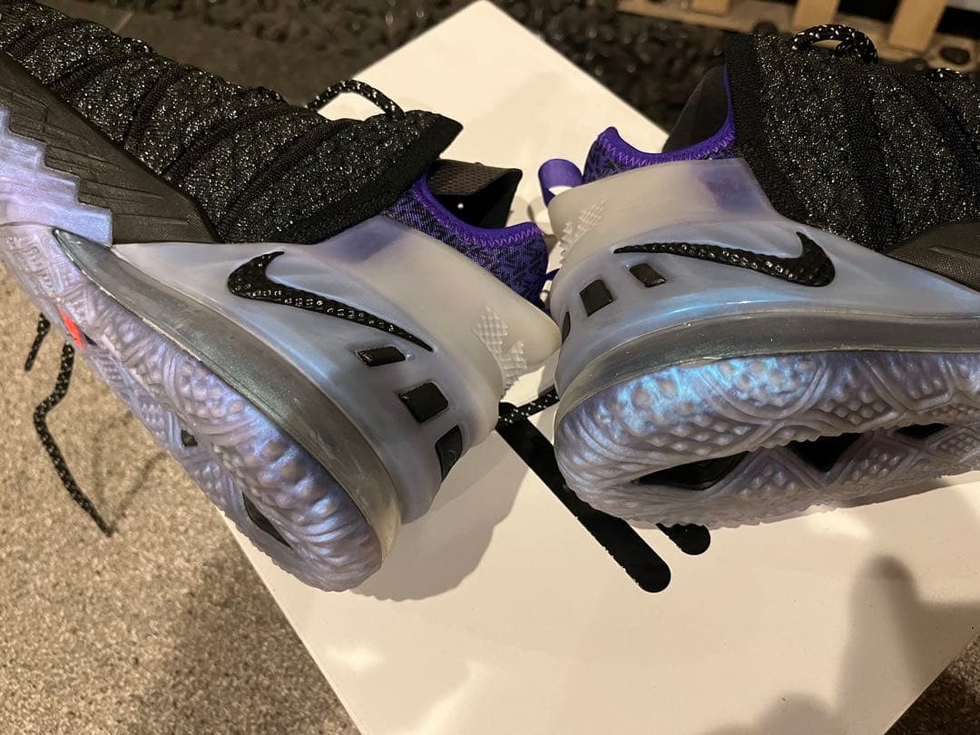 NIKE ナイキ レブロン18キリアンコラボ