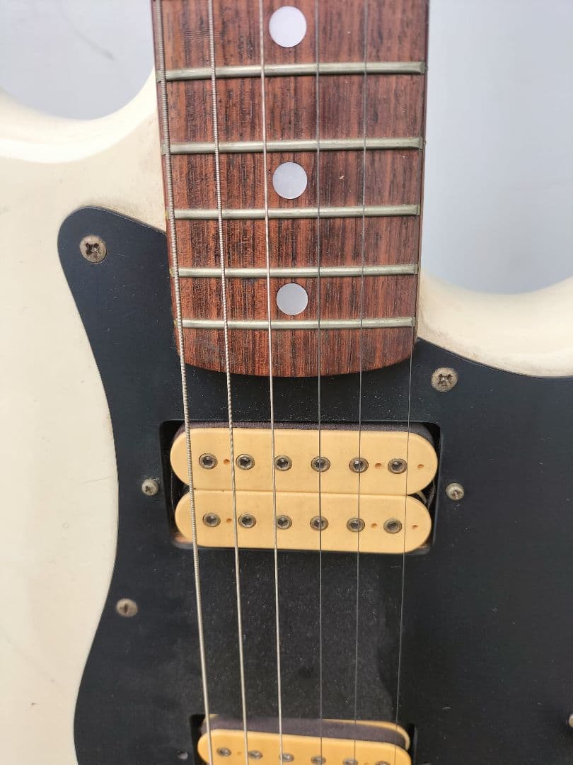 ギター JV Squier by Fender Stratocaster