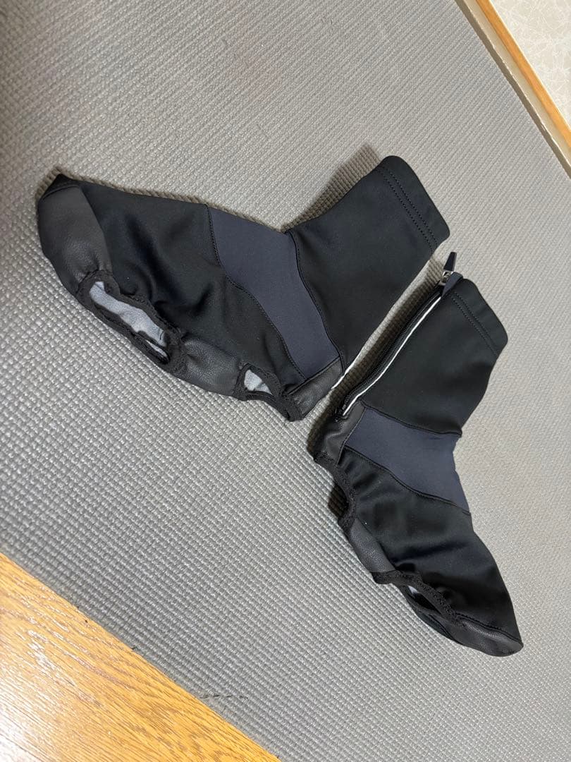 カステリ CASTELLI 防寒シューズカバー 26.5cm 1回使用 美品