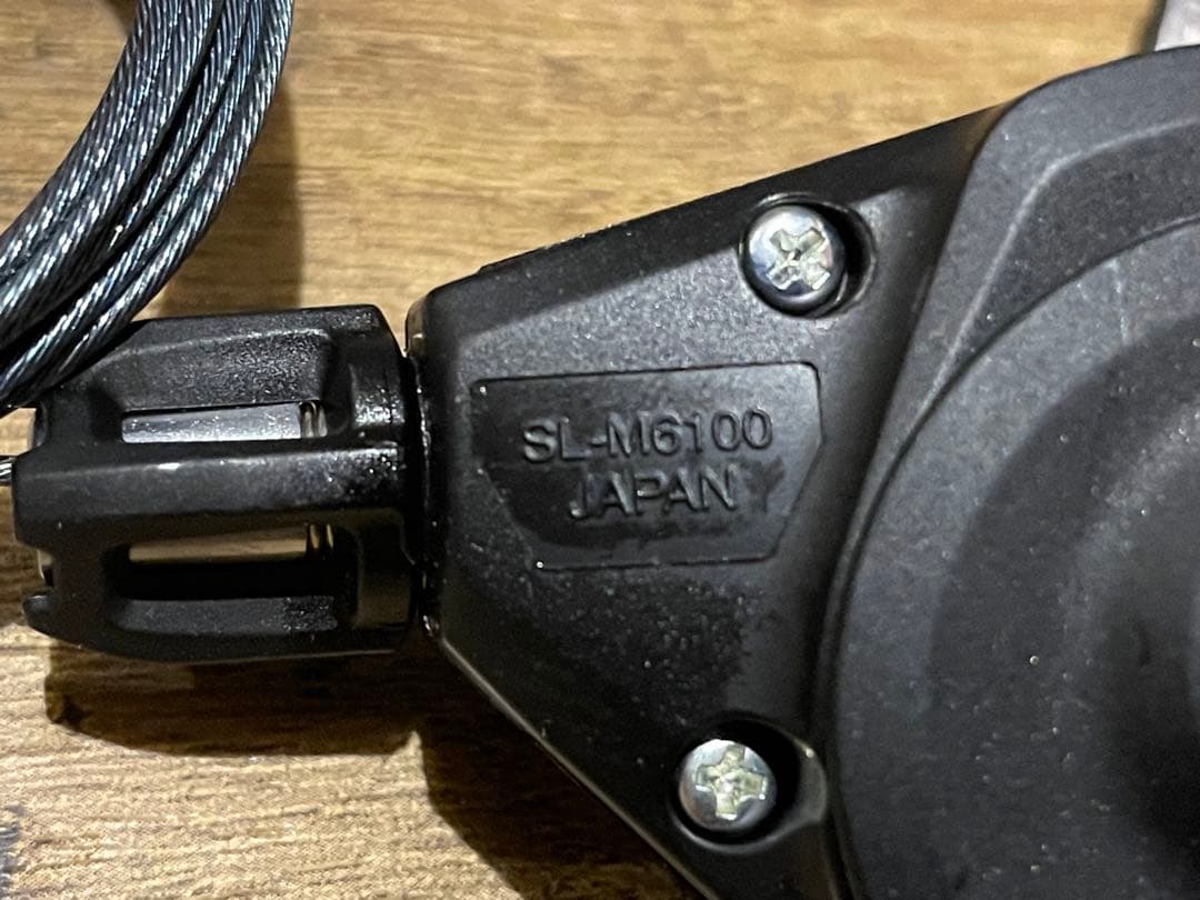 新品未使用　Shimano DEORE M6100リアディレイラー & シフター