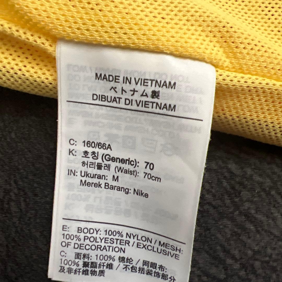 Nike ウィンドブレーカーとショートパンツ セット