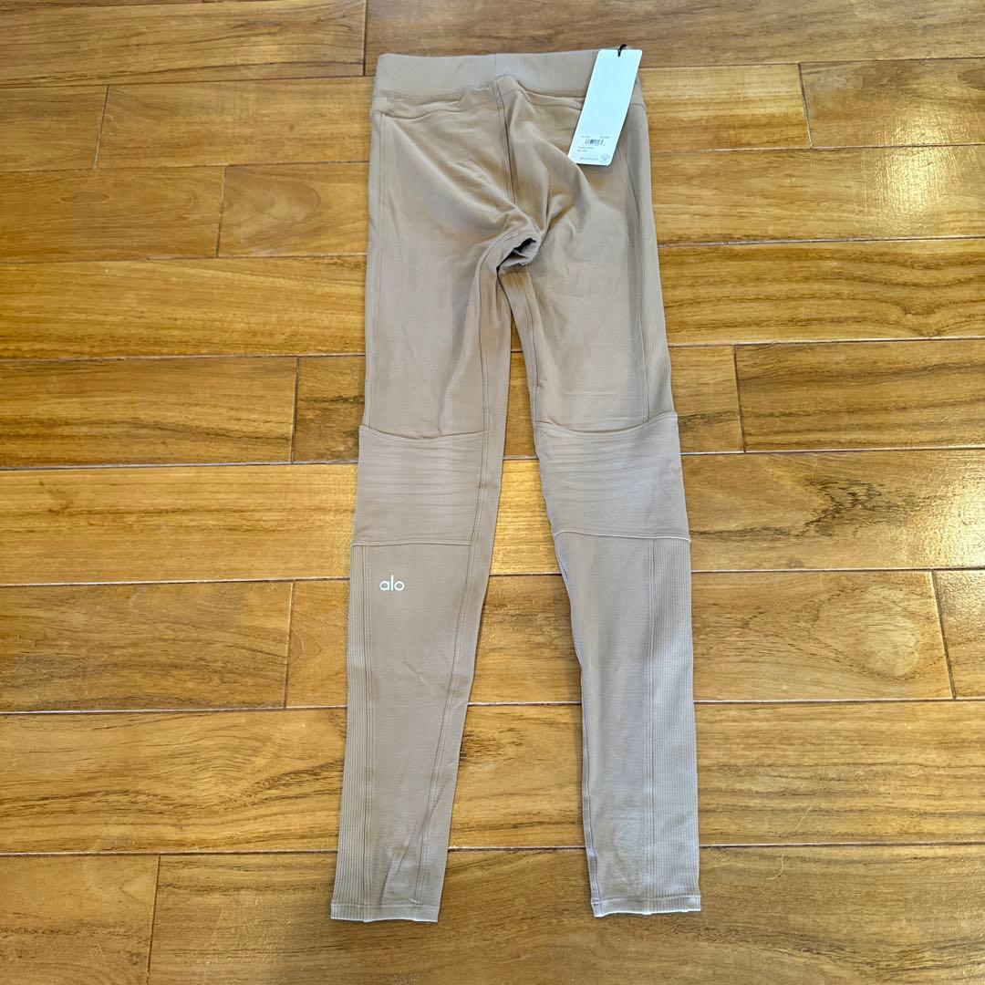 alo yoga レギンス　XXS