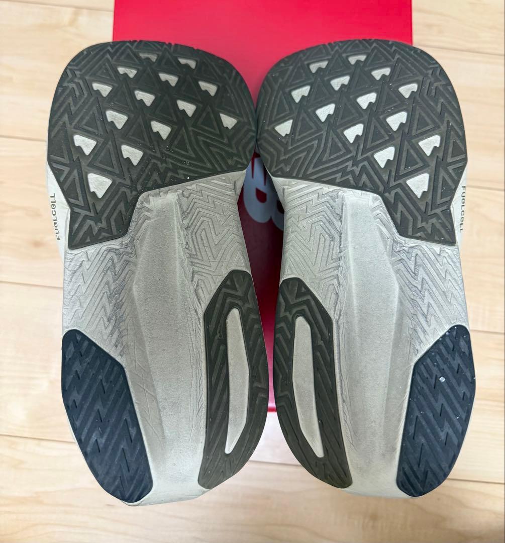 New Balance FuelCell Rebel v5　ランニングシューズ