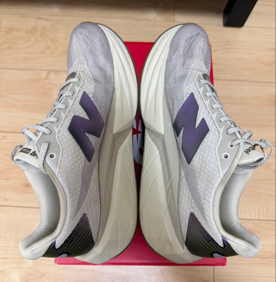 New Balance FuelCell Rebel v5　ランニングシューズ