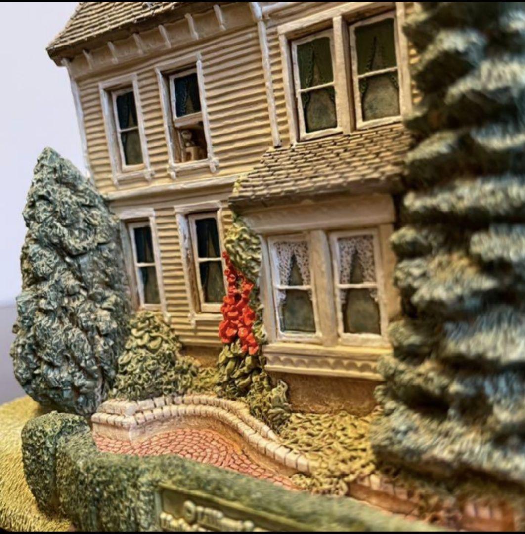 世界限定2500個　Lilliput Lane　VICTORIANA