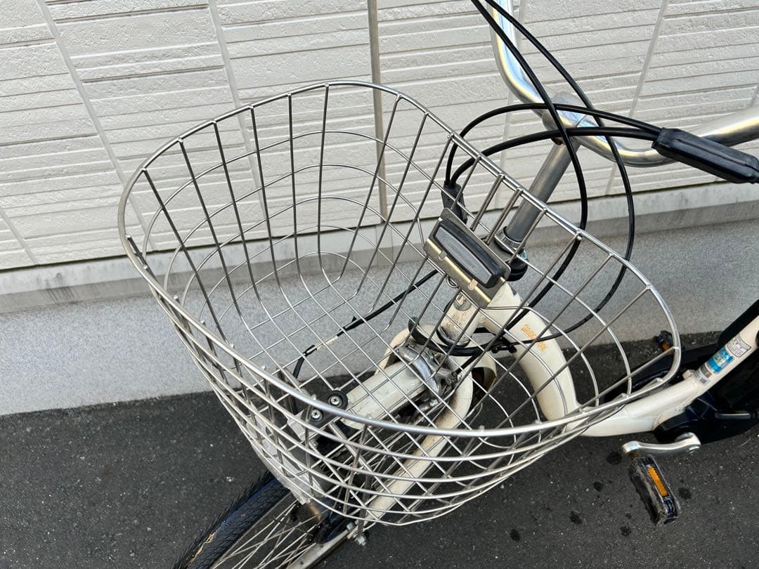 電動アシスト自転車 ホワイト バスケット付き