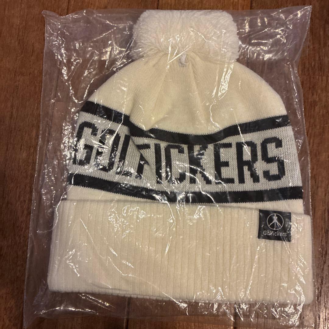 GOLFIGKERS ポンポン付きニット帽 ホワイト　新品未使用