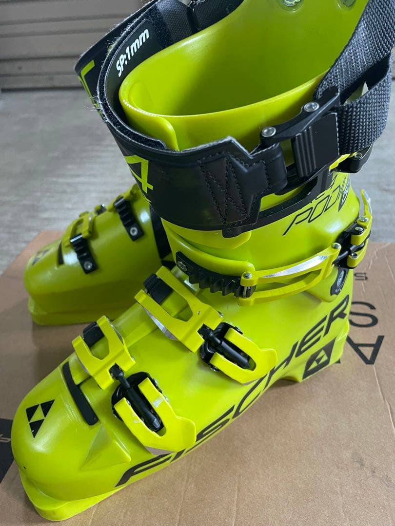 フィッシャー・レーシングブーツ　RC4　PODIUM RD 150 26,5cm