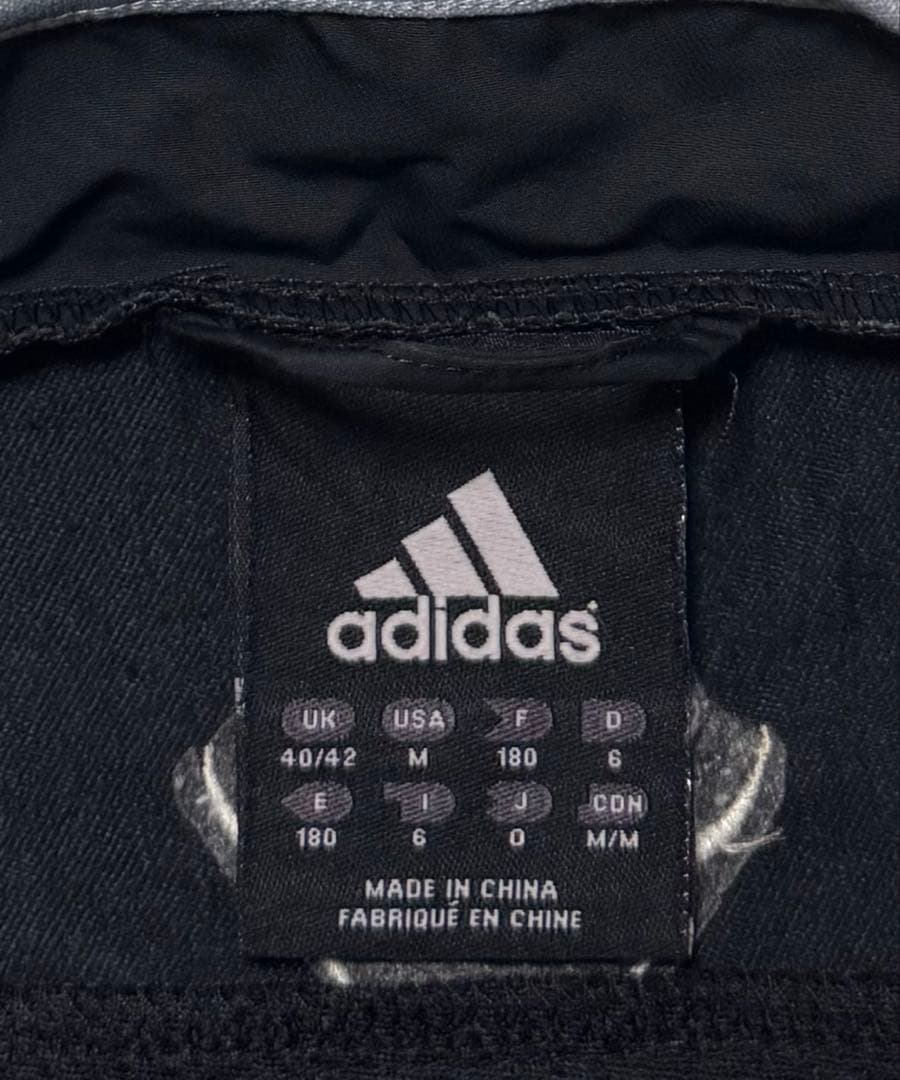 adidas レアルマドリード　ピステ