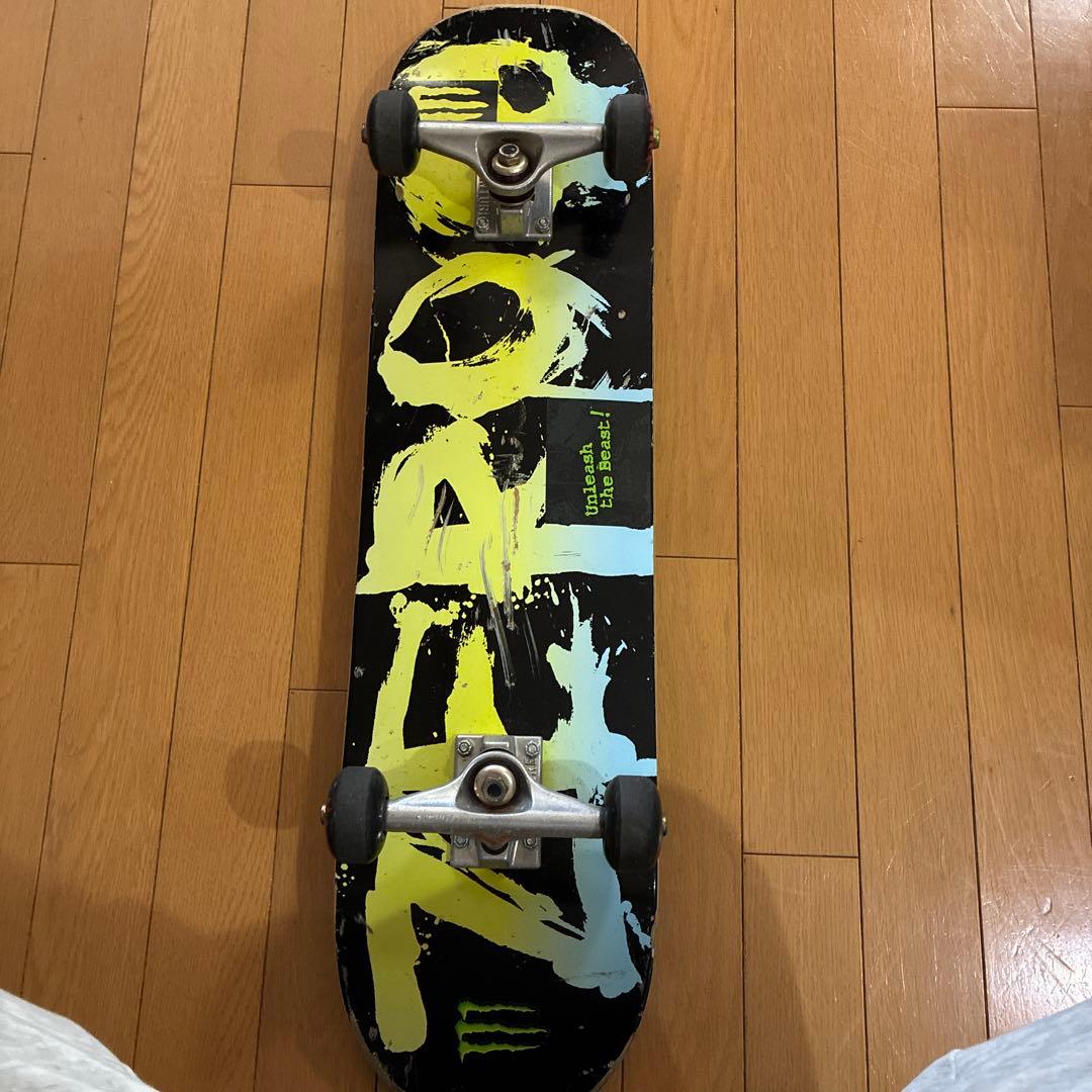 BORN スケートボード デッキ