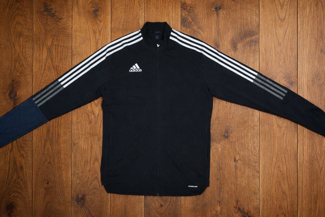 【Lサイズ 美品 】アディダス ジーンズ adidasジャージ サッカー