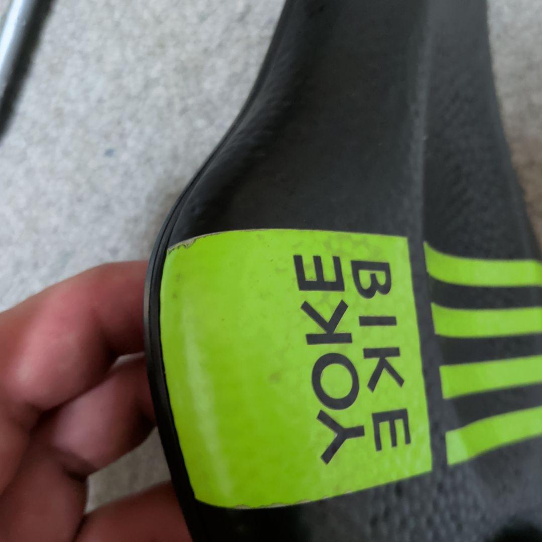 C*J様 BIKEYOKE SAGMAサドル142mmライム