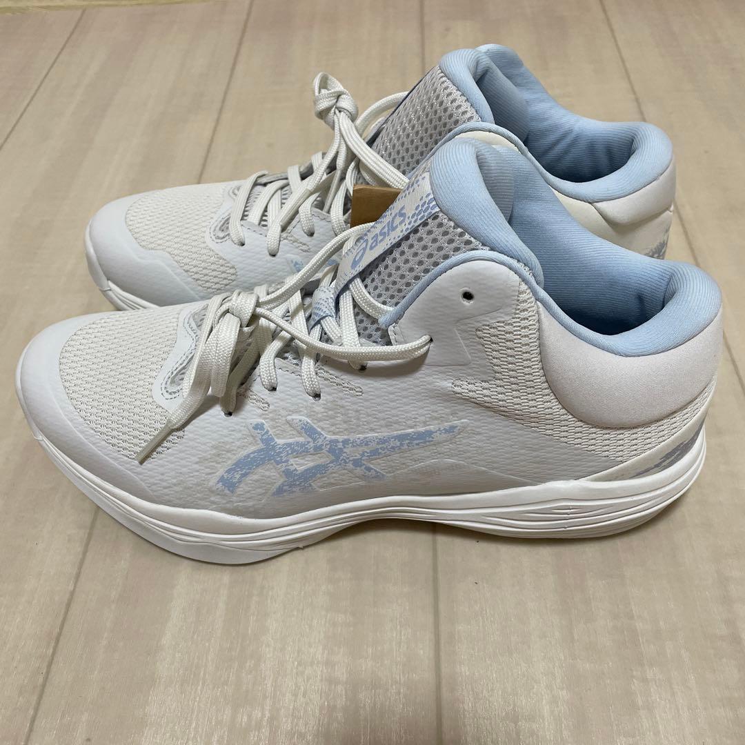 ASICS INNOVATEFLY ホワイト/ライトブルー バスケシューズ