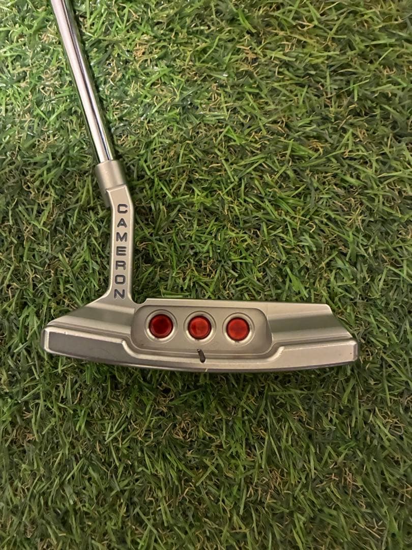 SCOTTY CAMERON パター 赤グリップ　セレクトニューポート2