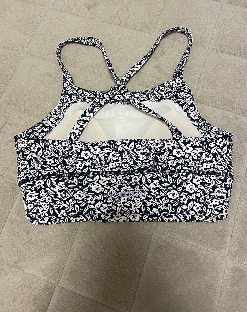 【美品】emmi yoga 花柄ウェアセット