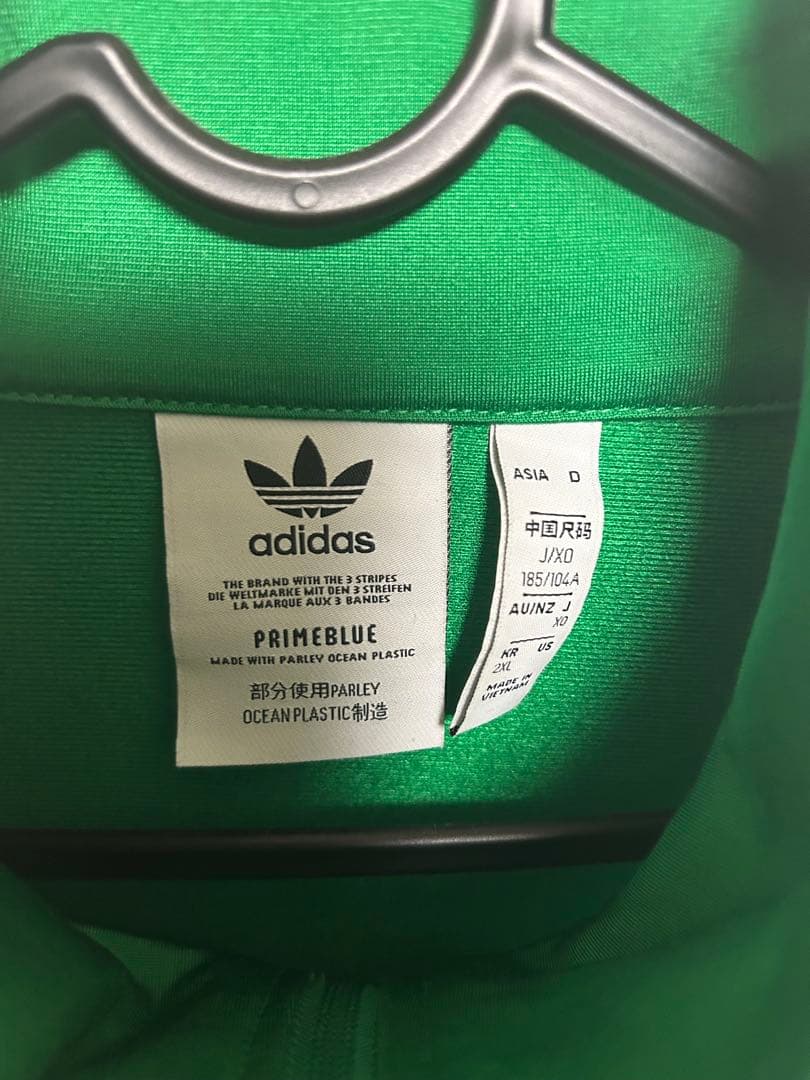 adidas アディダストラックジャケット　オリジナルス ファイヤーバード