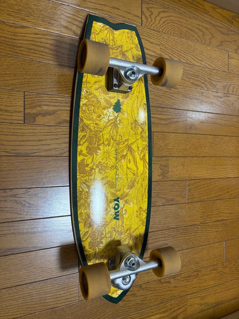 MOL ショートボード イエロー・フラワーパターン 30.5cm