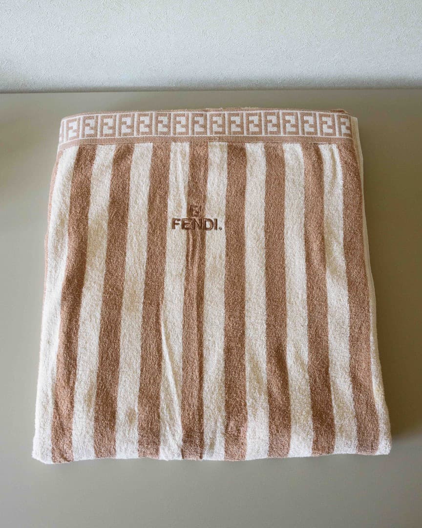 FENDI タオルケット 140cm × 200cm
