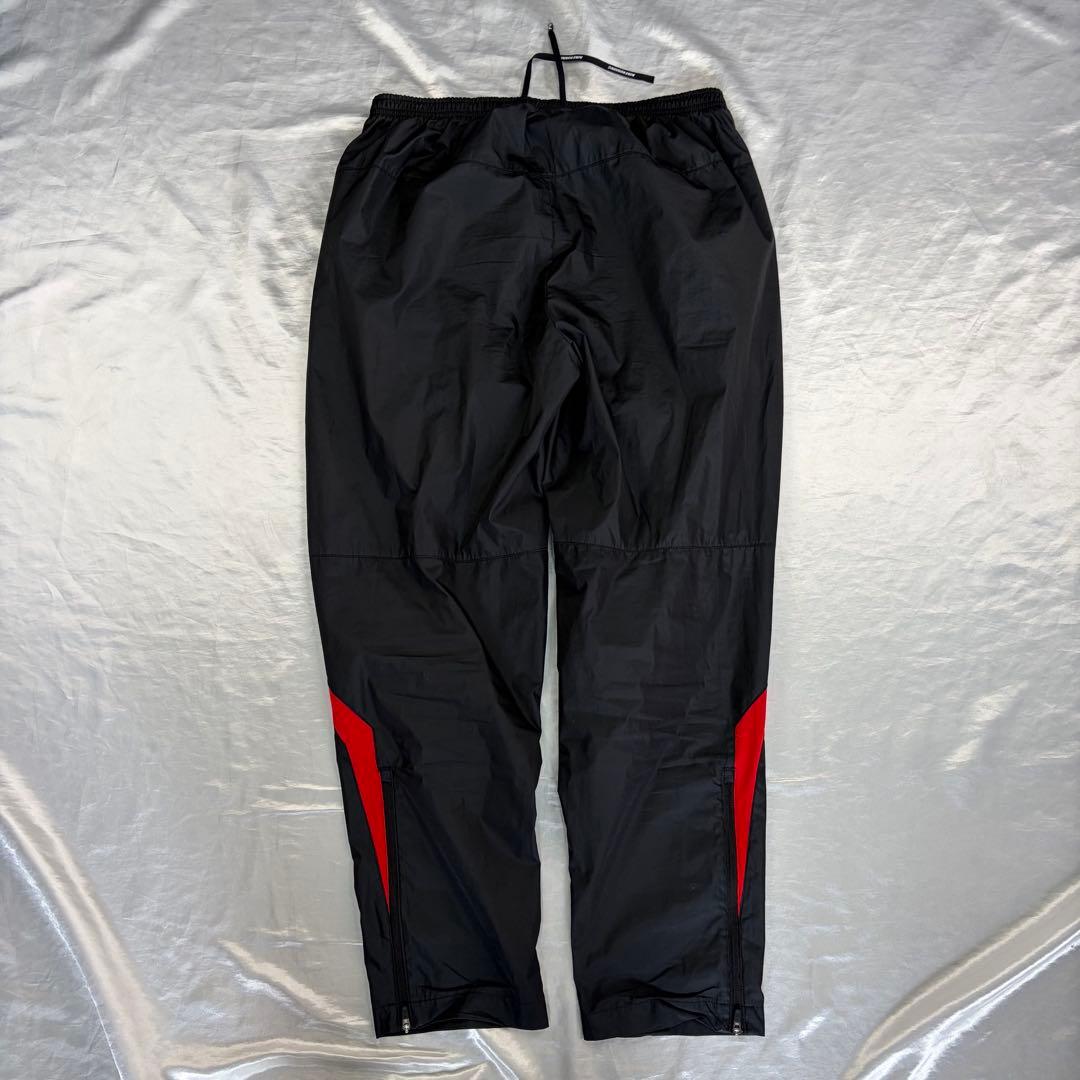 ナイキ　Nike ウォームアップスーツ　上下セット ブラック/レッド M