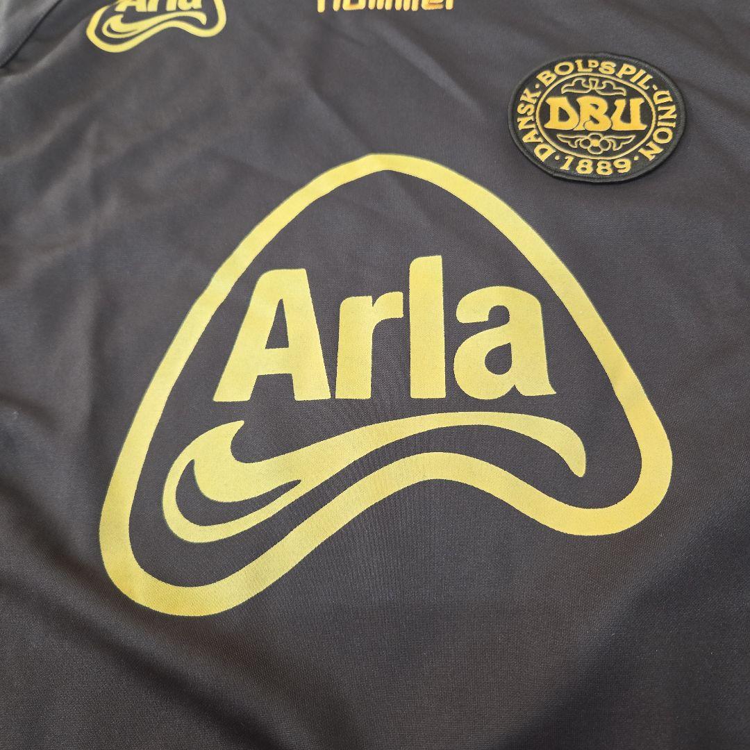 hummel デンマーク代表トレーナー　ブラウン　Mサイズ