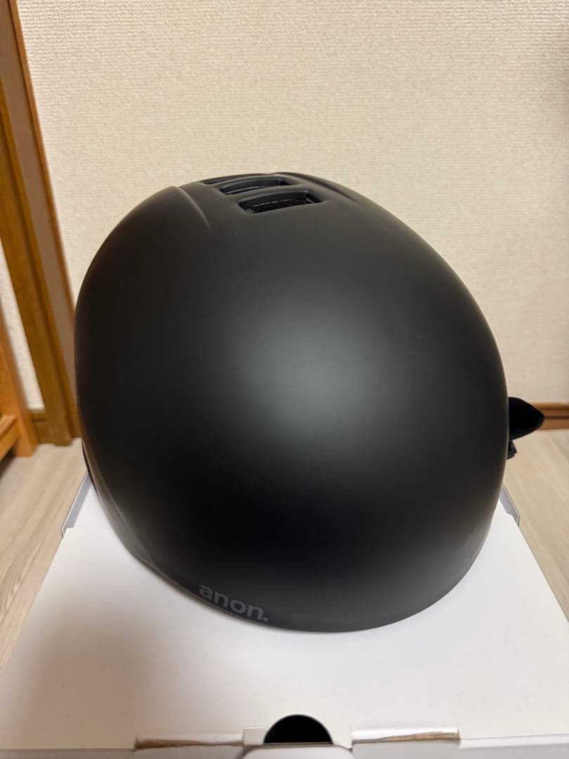 anon. HELLO 2.0 ヘルメット