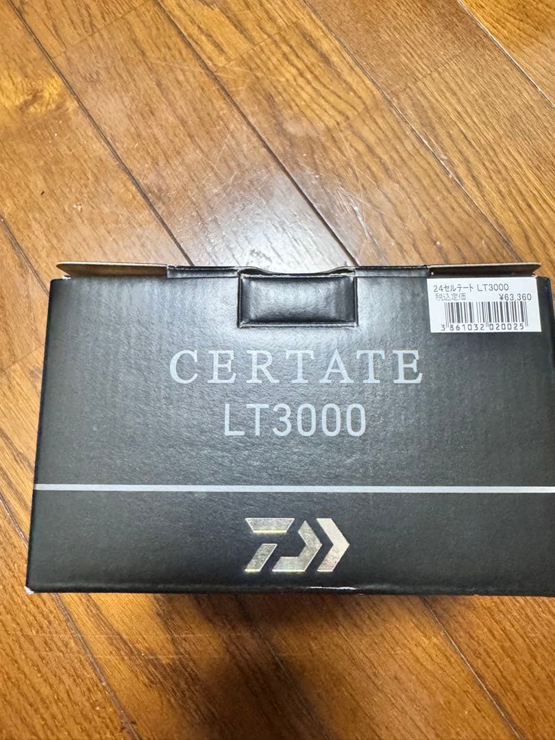 ほぼ新品　DAIWA 24 CERTATE LT3000 スピニングリール
