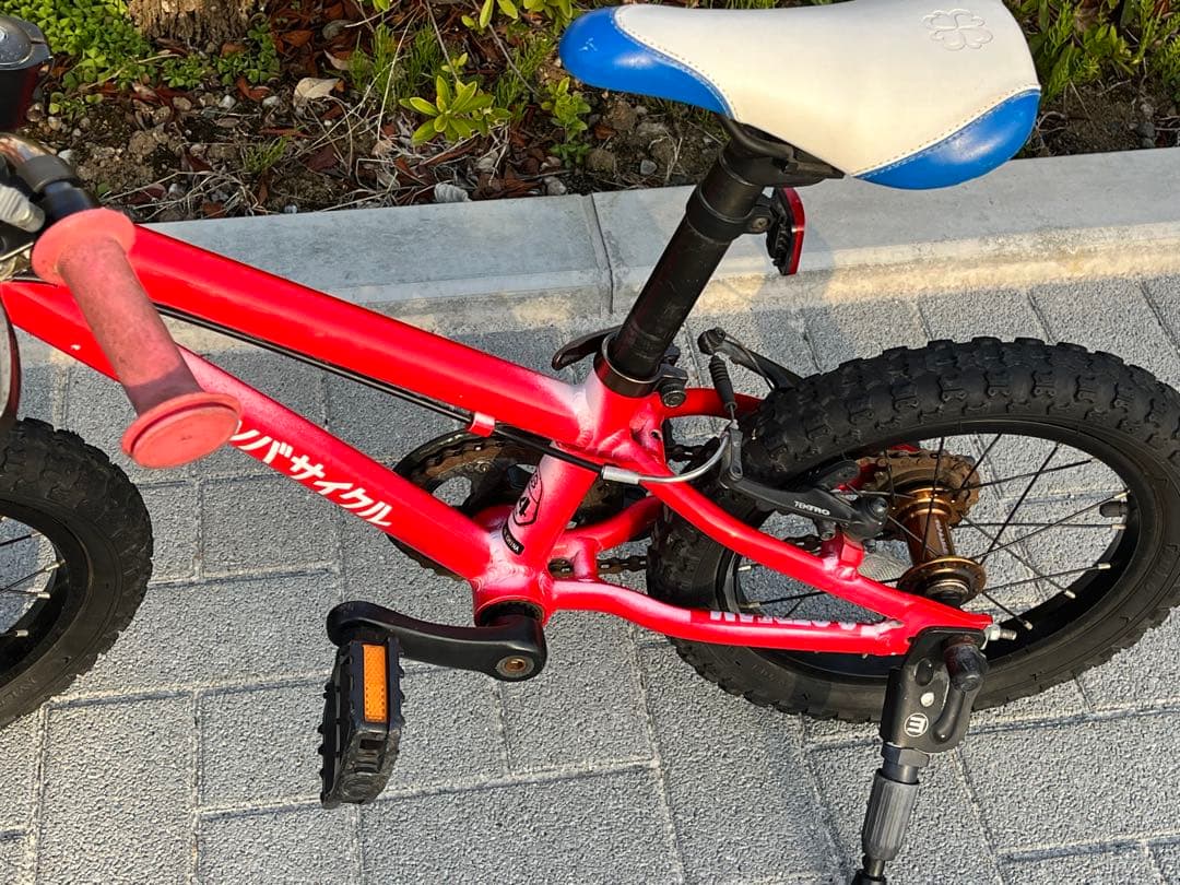 【引き取り限定 東京】 ヨツバサイクル キッズバイク 14インチ ヒーローレッド