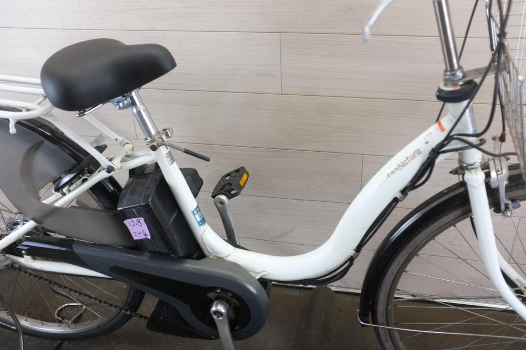 電動自転車ヤマハPAS　Natura 26インチ　3段　12.8Ah充電器あり