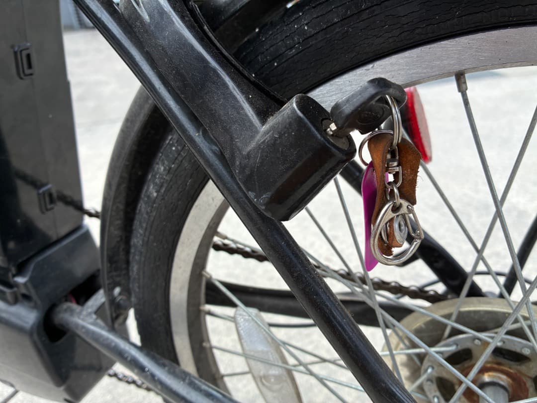 白黒　電動自転車　折畳　名古屋近郊送料込　大カゴ付　ペルテックPELTECH