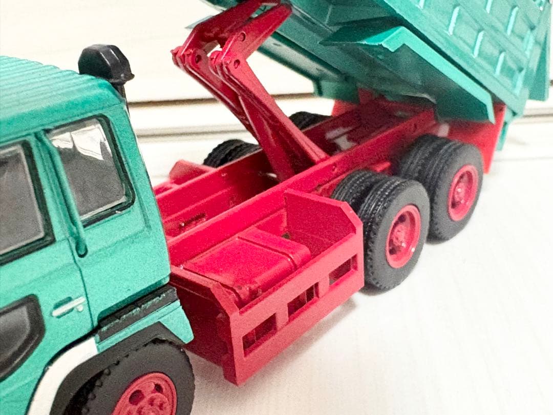 週末価格《新品箱付》1:64 HINO ダンプ　トラック　ミニカー