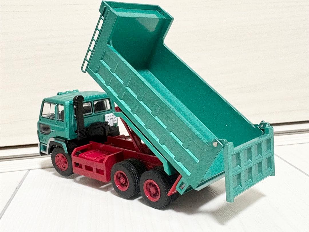 週末価格《新品箱付》1:64 HINO ダンプ　トラック　ミニカー