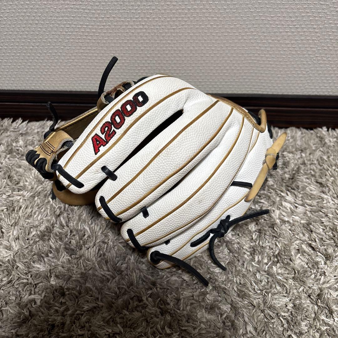 ✔*様 【日本未発売】Wilson A2000 硬式グローブ　内野手用H12