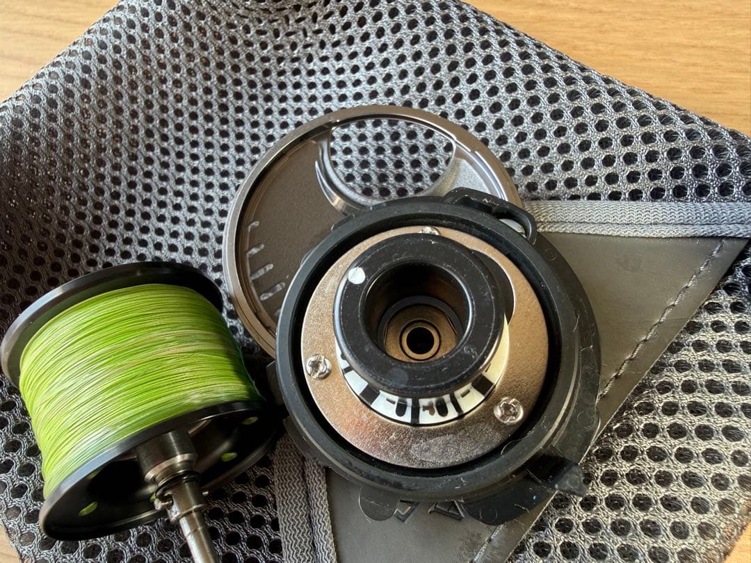 シマノ　カルカッタコンクエストDC100HG