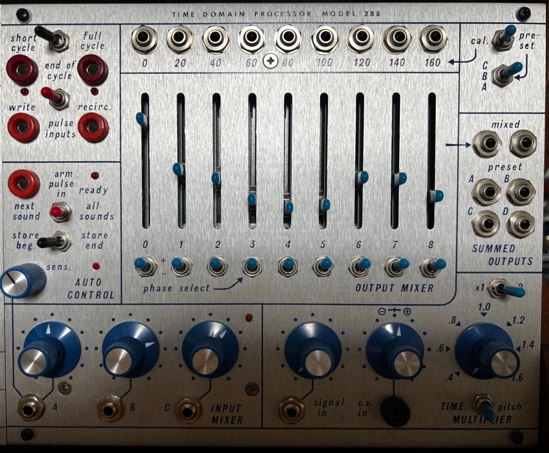 鍵盤楽器 Buchla Model 288