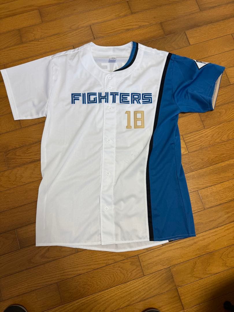 FIGHTERS YAMASAKI 18 サイン入りユニフォーム