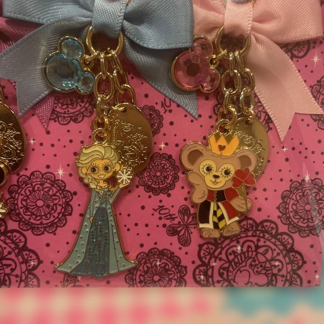 香港ディズニー　キャラクターキーホルダー 5個セット アリス　チャン　コラボ