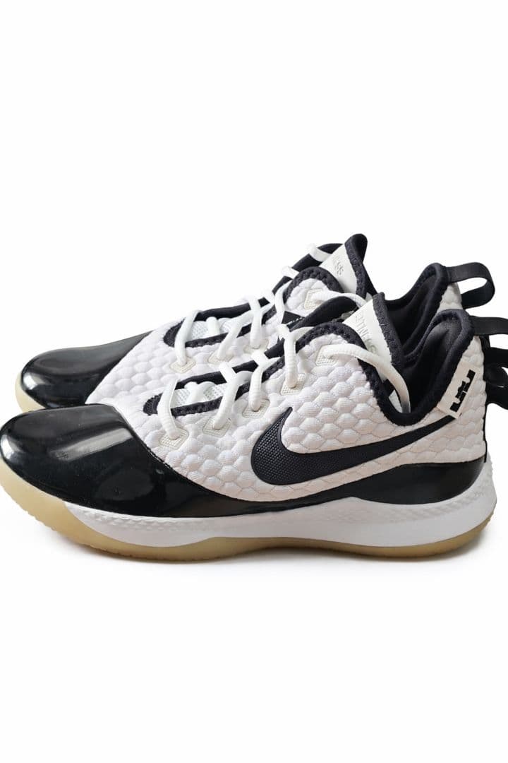 【新品/黒タグ付】レブロン ウィットネス3 25.5cm バッシュ NIKE